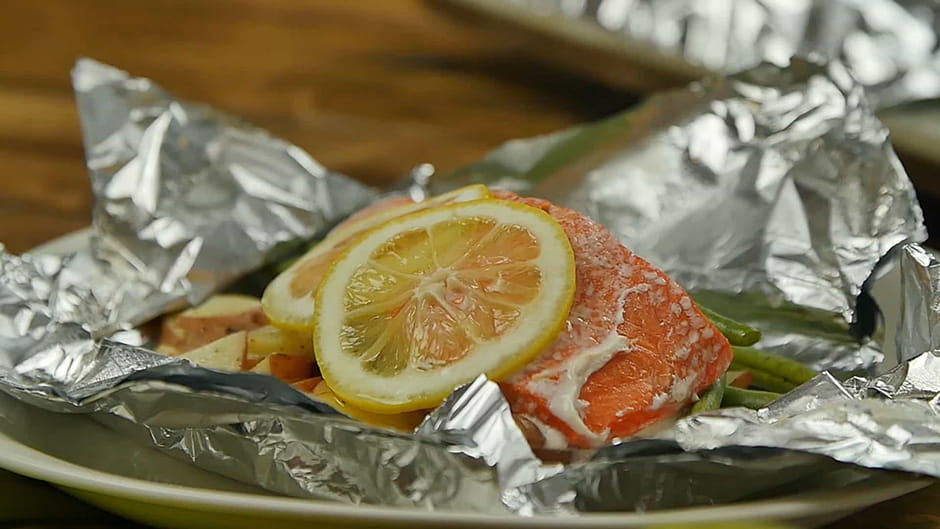 Lemon Garlic Salmon Foil Pack with Green Beans and New Potatoes