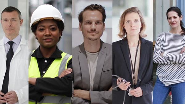 Grupo diverso de trabajadores