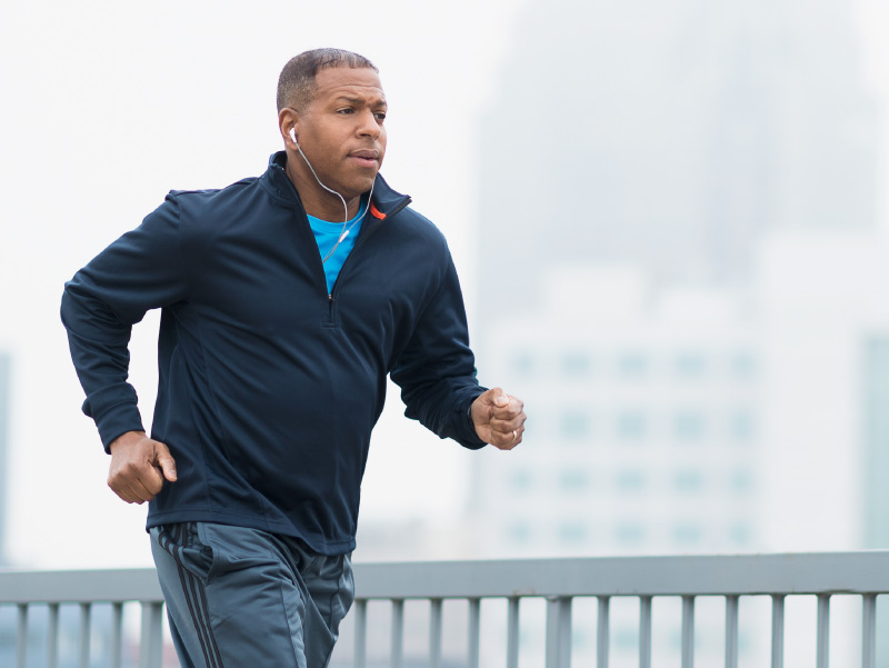 Older man running. (Getty Images)