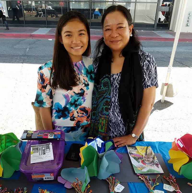 Lady Dorothy Elli with her mom, Fatima, at a 2017 festival in Tucson raising money for the Threads of Hope organization in the Philippines. (Photo courtesy of Lady Dorothy Elli)