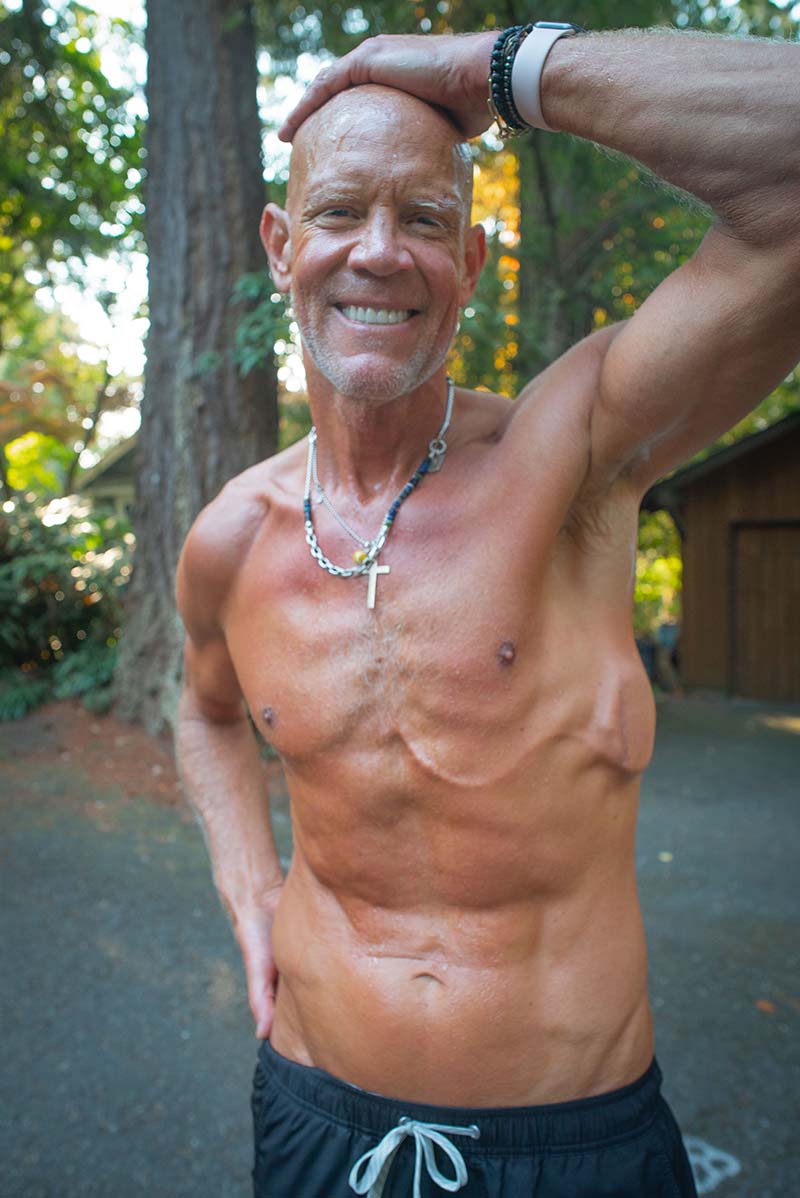 With only 4% body fat and being in what Murphy Jensen says is the best shape of his life, his ICD and wire to his heart are visible near his rib cage. (American Heart Association)
