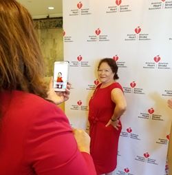 Los Angeles Go Red Por Tu Corazon square